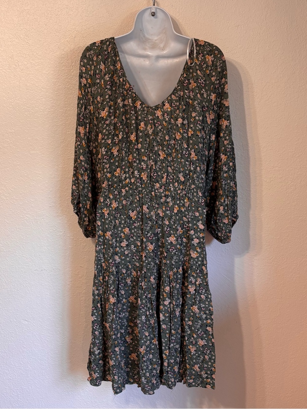 Gigio USA Floral Wrap Midi Dress Large - Picture 7 of 7